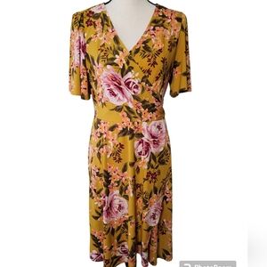 Yellow Floral Criss Cross Dress by Donna Morgan Size 10